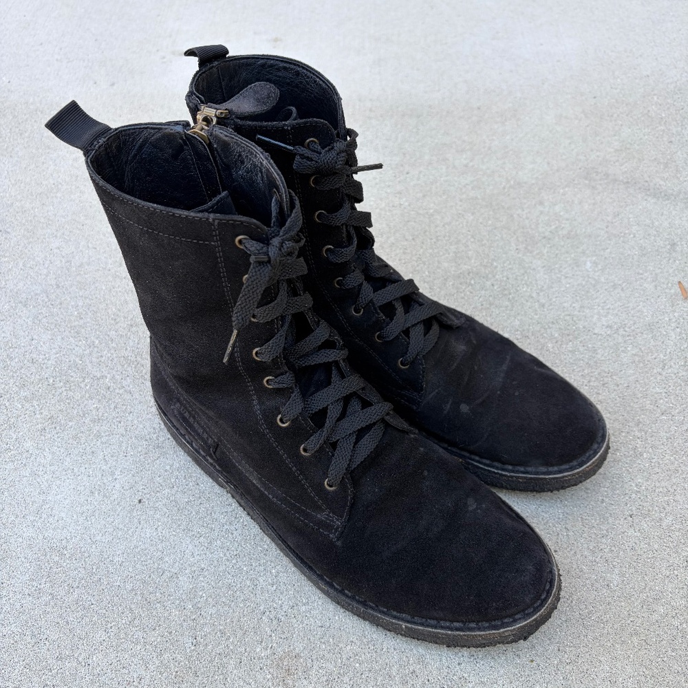 Burberry black suede zip-up boots